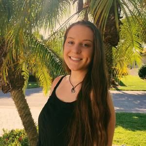 Meet your Posher, Caitlyn